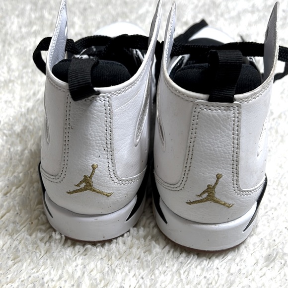 NIKE JORDAN SHOES - Picture 3 of 7
